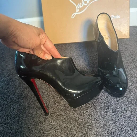 CHRISTIAN LOUBOUTIN Patent Leather Moulage 140 Booties - Picture 5 of 7